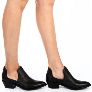 Chinese laundry focus bootie